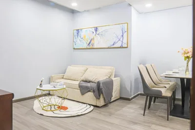 Zenith Homes - Premium Suites, Bui Vien Walking Street & Ben Thanh Market – Fotos 4